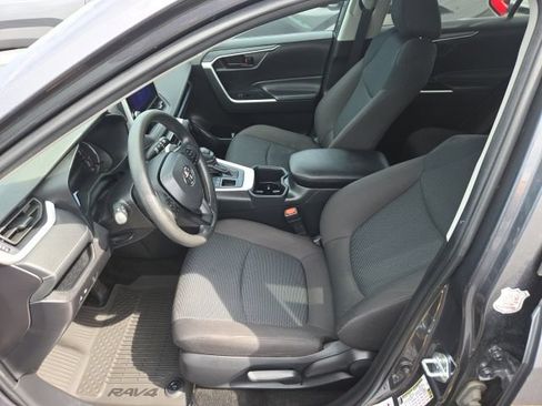 Used 2025 Toyota RAV4 LE AWD/4WD image 20