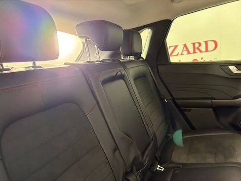 Certified 2022 Ford Escape SEL w/ SEL Stealth AWD Package image 18
