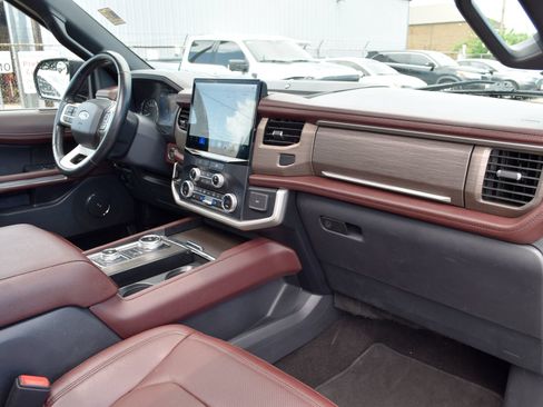 Certified 2023 Ford Expedition Limited AWD/4WD image 23