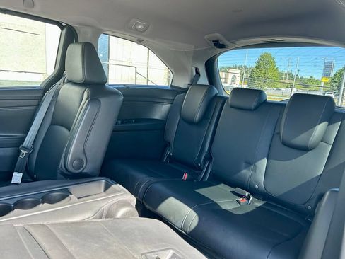 Used 2023 Honda Odyssey Touring image 13