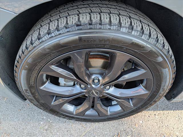 Used 2020 Chrysler Pacifica Touring w/ S Appearance Package FWD image 9