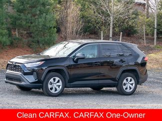 Used 2024 Toyota RAV4 LE video 3