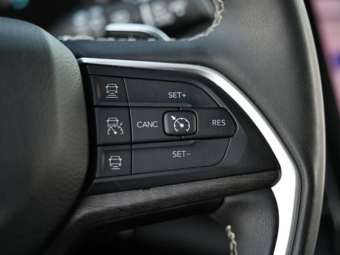 Used 2024 Jeep Grand Cherokee Limited 4xe AWD/4WD image 35