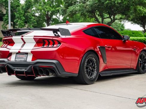 Used 2024 Ford Mustang GT RWD image 10