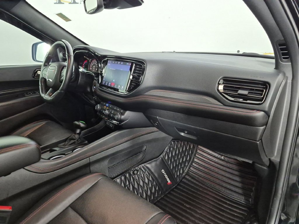 Used 2023 Dodge Durango R/T w/ Tow 'N Go Package AWD/4WD image 39