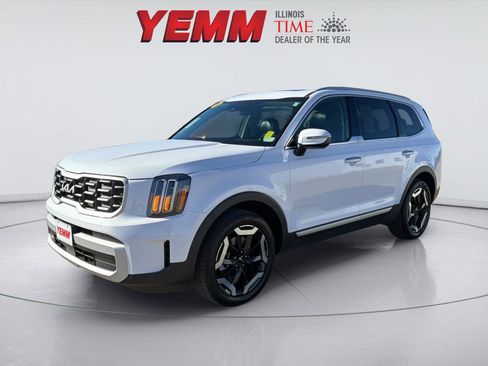 Used 2024 Kia Telluride S w/ S Sunroof Package image 3