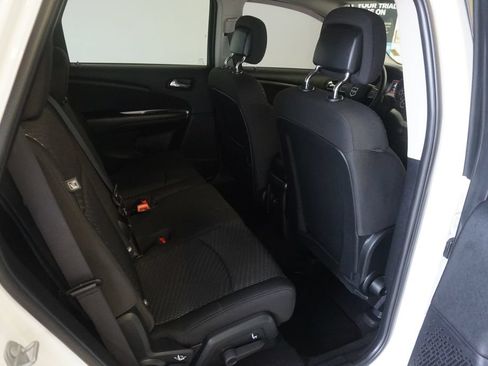 Used 2017 Dodge Journey SXT w/ Comfort/Convenience Group AWD/4WD image 18