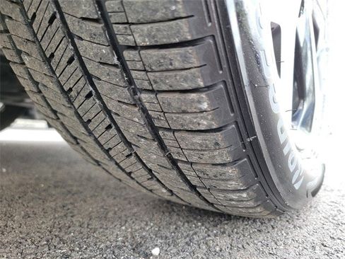 Certified 2023 Ford Escape ST-Line Select w/ Tech Pack #2 image 17