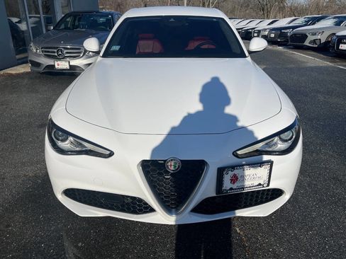 Used 2020 Alfa Romeo Giulia Ti image 2