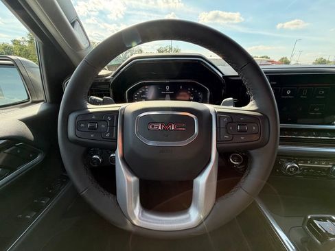 Used 2025 GMC Sierra 1500 Elevation AWD/4WD image 9