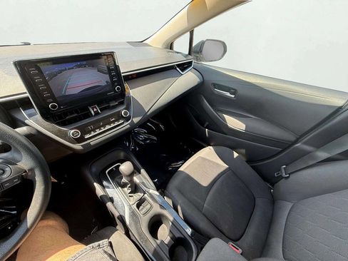 Used 2021 Toyota Corolla LE image 21