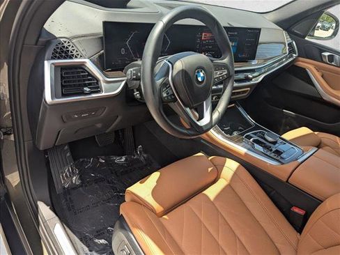 Certified 2024 BMW X5 xDrive40i w/ Premium Package AWD/4WD image 10