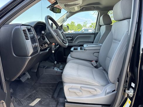Used 2018 Chevrolet Silverado 1500 Custom w/ Custom Value Package AWD/4WD image 27