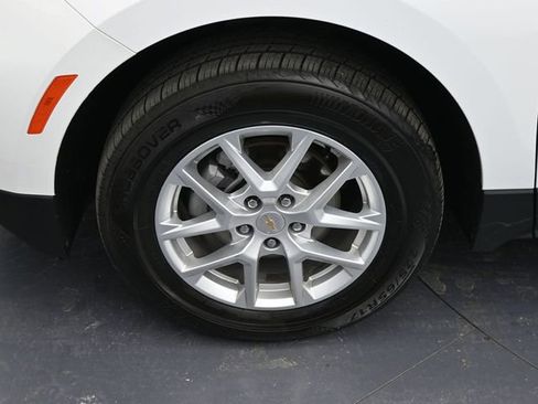 Used 2024 Chevrolet Equinox LT image 24