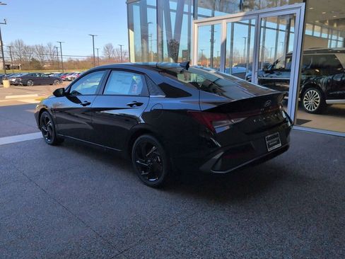 New 2026 Hyundai Elantra SEL Sport image 3