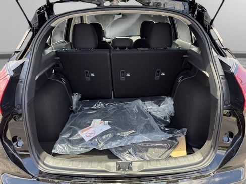 Certified 2025 Nissan Kicks Play S image 23