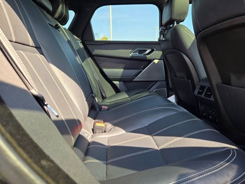 Used 2018 Land Rover Range Rover Velar R-Dynamic SE image 9