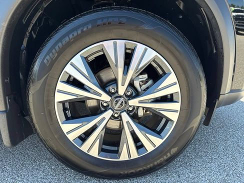 Used 2023 Nissan Rogue SV AWD/4WD image 50