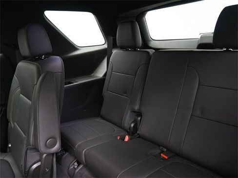 Used 2023 Chevrolet Traverse LT w/ LT Premium Package image 19