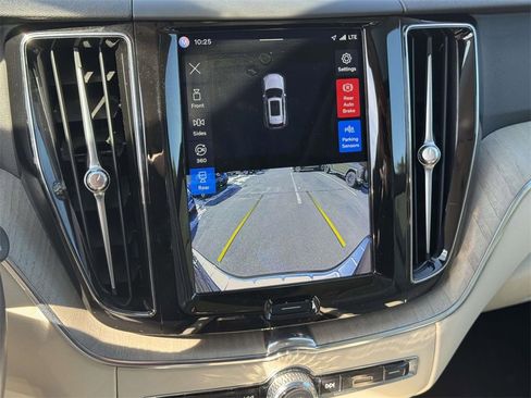Certified 2023 Volvo XC60 B5 Plus w/ Climate Package image 26