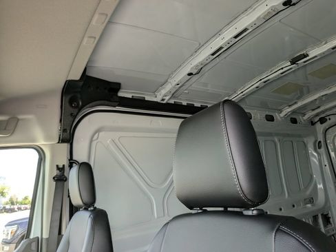 New 2026 Ford Transit 250 148 Medium Roof RWD image 20