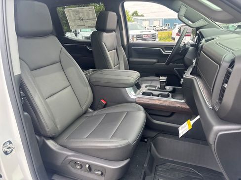 New 2026 GMC Sierra 1500 SLT w/ SLT Premium Plus Package AWD/4WD image 12