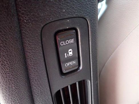 Used 2021 Honda Odyssey EX-L image 11