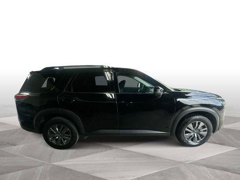 Used 2025 Nissan Pathfinder SV AWD/4WD image 9