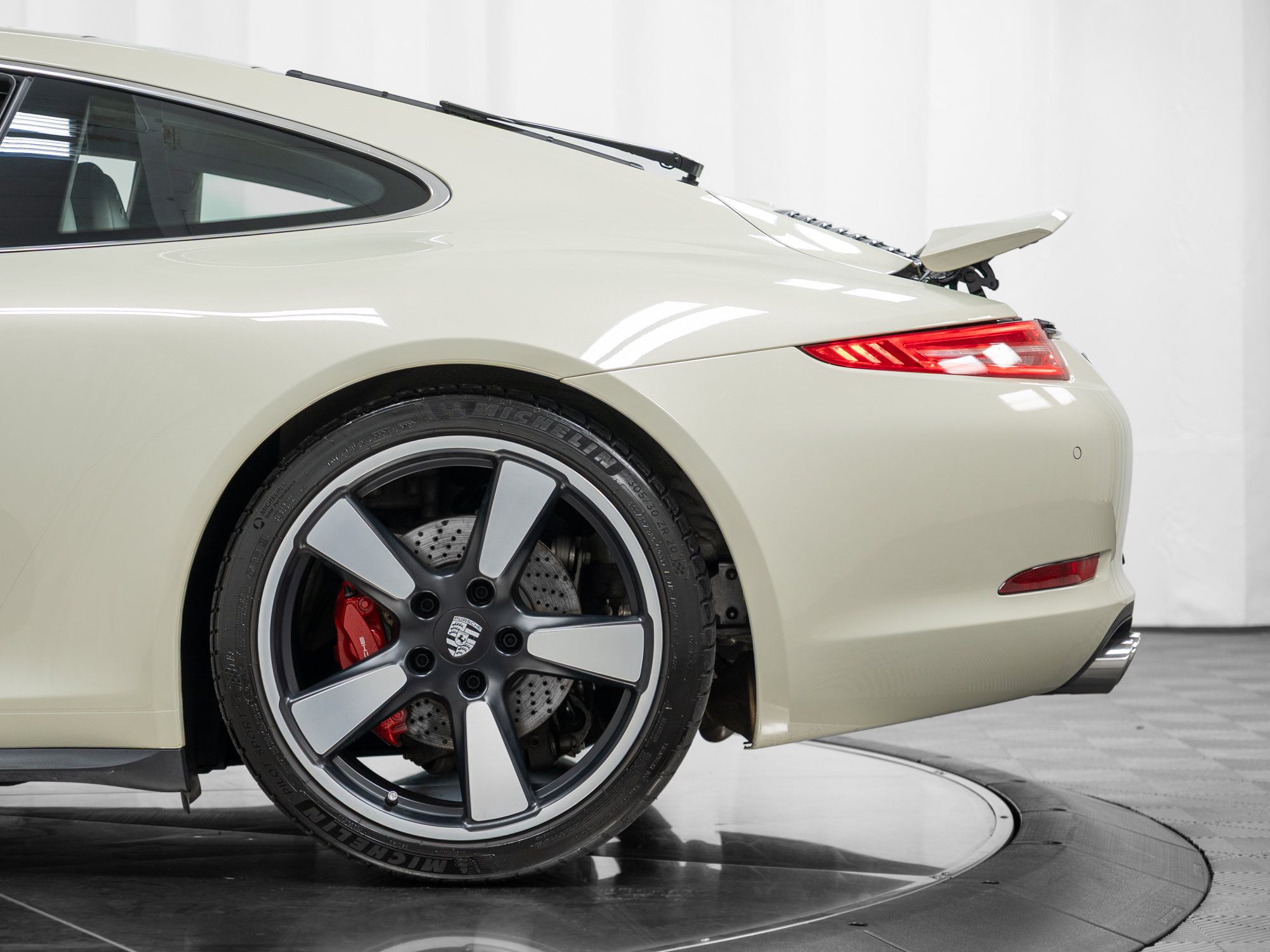 Certified 2014 Porsche 911 50th Anniversary Edition RWD image 55