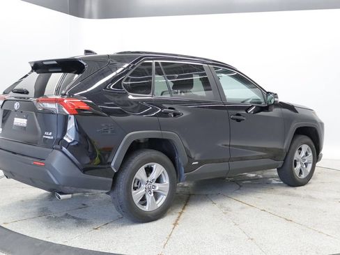 Used 2023 Toyota RAV4 XLE w/ Convenience Package AWD/4WD image 6
