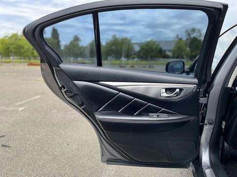 Used 2015 INFINITI Q50 Premium w/ Navigation Package image 11