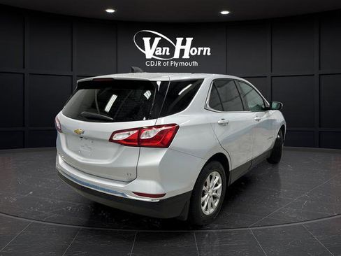 Used 2018 Chevrolet Equinox LT image 3