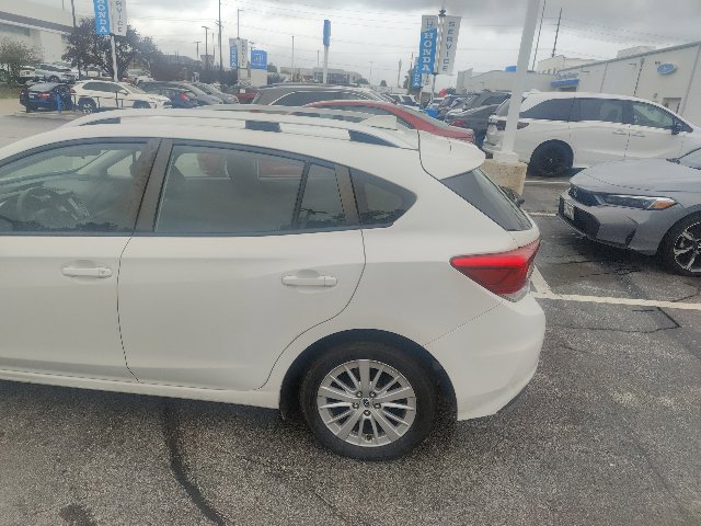 Used 2017 Subaru Impreza 2.0i Premium AWD/4WD image 9