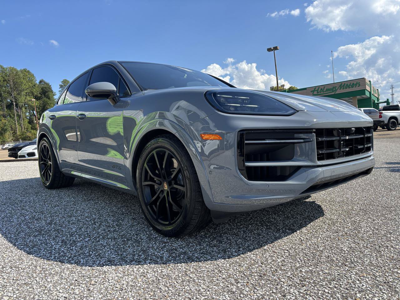 Used 2025 Porsche Cayenne GTS AWD/4WD image 9