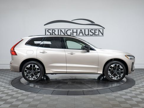 New 2026 Volvo XC60 B5 Plus w/ Climate Package AWD/4WD image 4