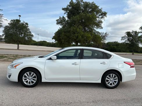 Used 2013 Nissan Altima 2.5 S FWD image 4