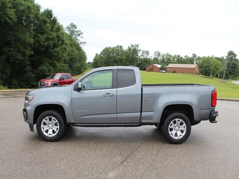 Used 2022 Chevrolet Colorado LT w/ Fleet Safety Package RWD image 10