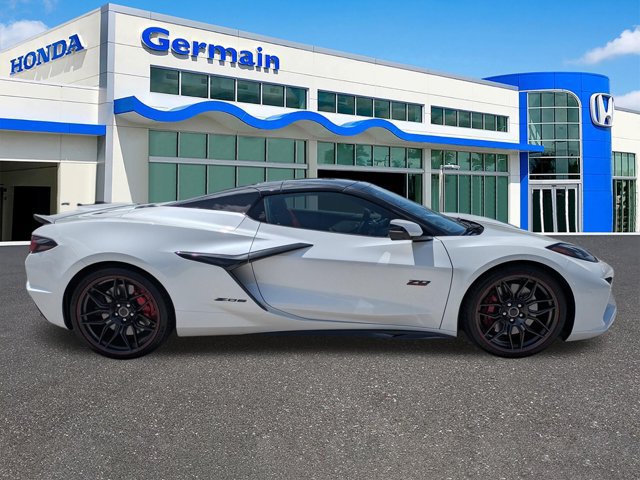 Used 2023 Chevrolet Corvette Z06 RWD image 3
