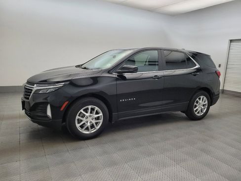 Used 2024 Chevrolet Equinox LT FWD image 2