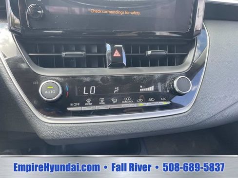 Used 2025 Toyota Corolla LE FWD image 22