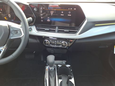 New 2026 Chevrolet Trax LT image 16