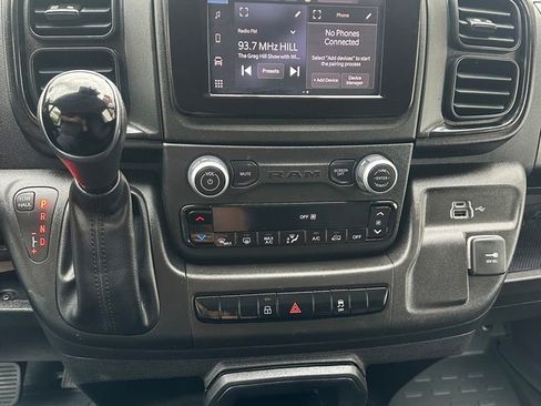 Used 2025 RAM ProMaster 2500 w/ Convenience Group FWD image 17