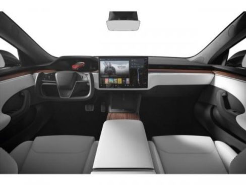 Used 2022 Tesla Model S Plaid image 3