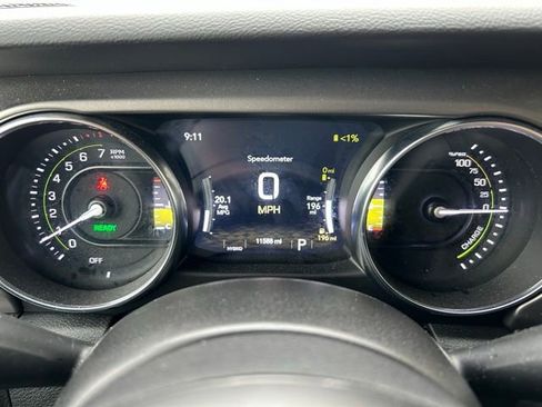Certified 2023 Jeep Wrangler Unlimited w/ 8.4" Radio Group AWD/4WD image 2