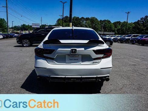 Used 2018 Honda Accord Sport image 14