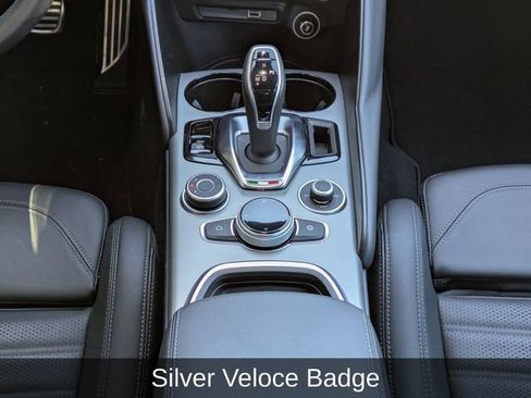 Used 2025 Alfa Romeo Giulia AWD w/ Veloce Package AWD image 22