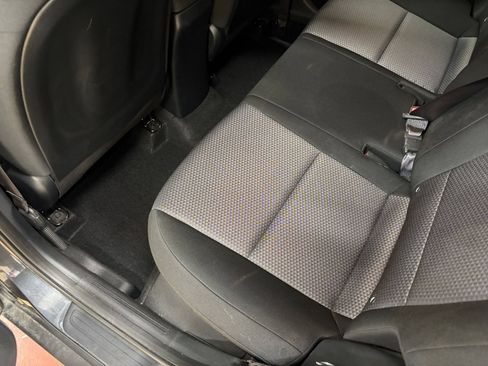 Used 2025 Kia Soul LX w/ LX Technology Package FWD image 35