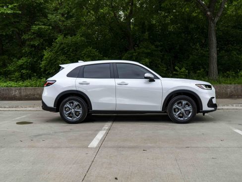 Used 2026 Honda HR-V LX image 10