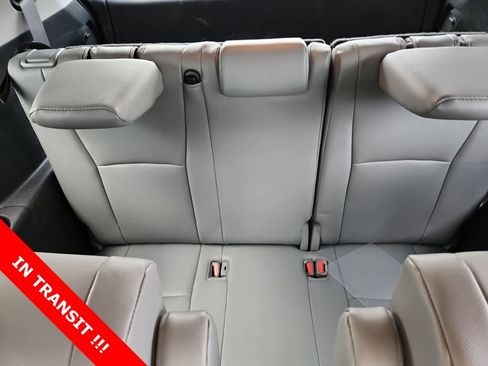 Used 2021 Toyota Highlander XLE image 28