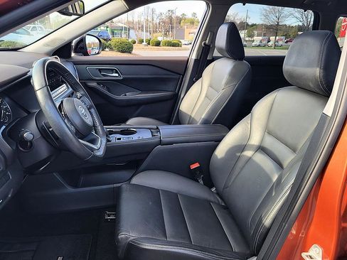 Used 2021 Nissan Rogue SL w/ Premium Package image 11